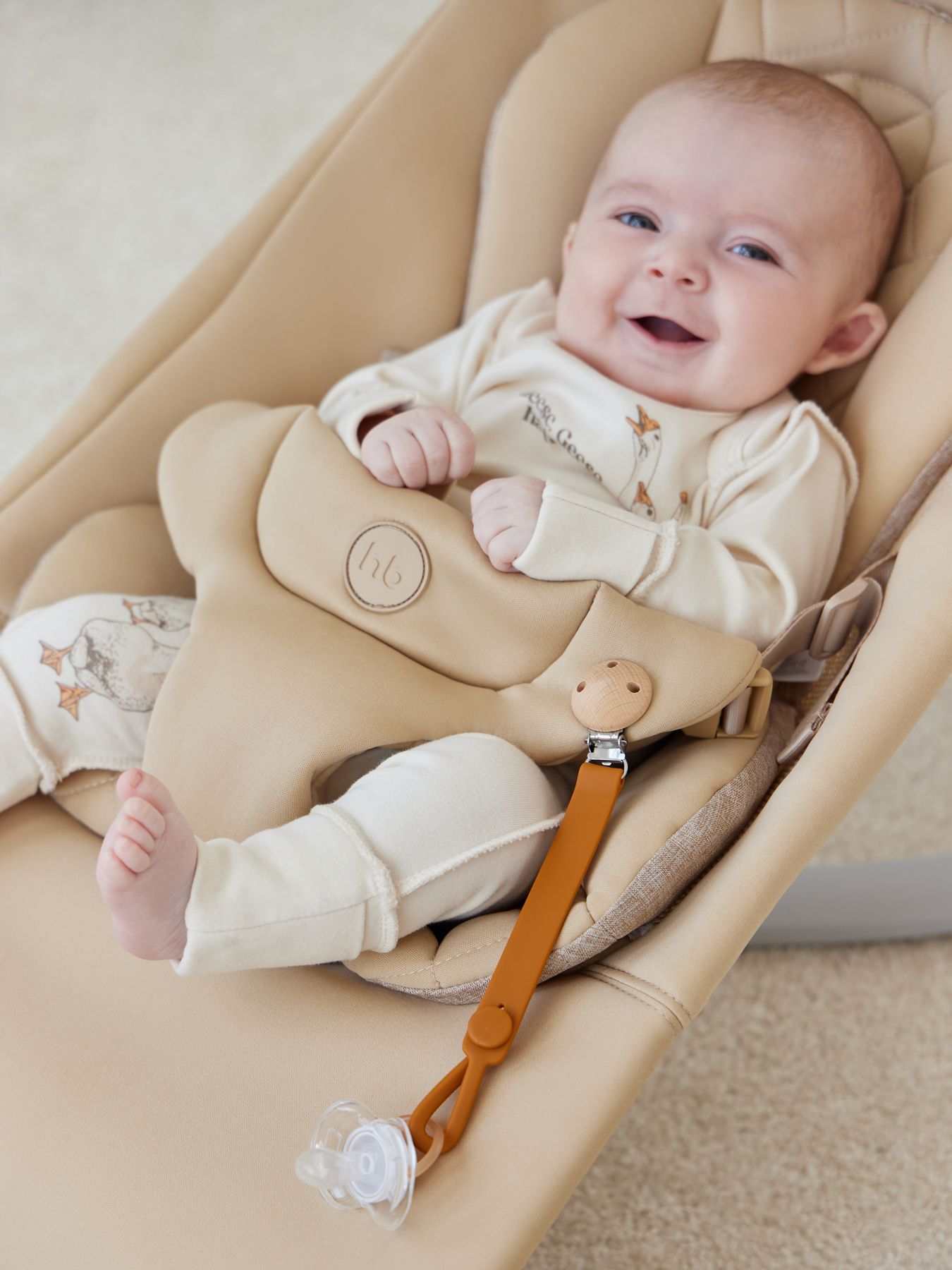 Шезлонг Happy Baby HUGGER