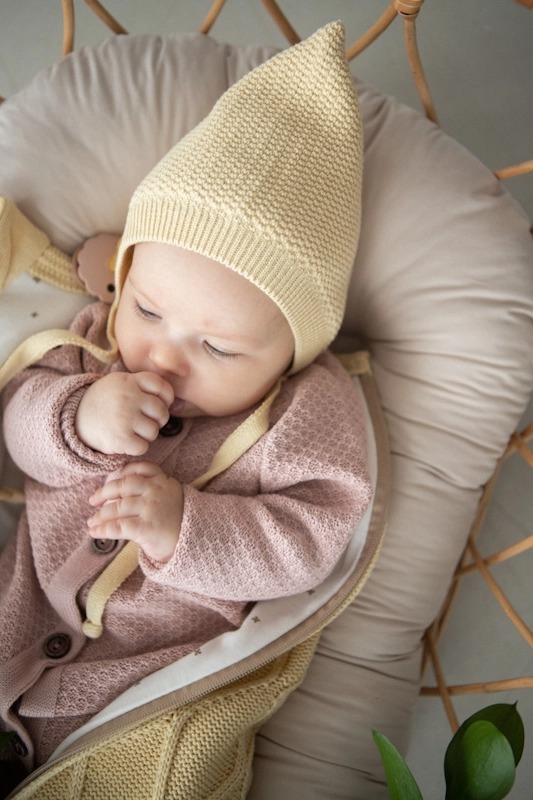 Шапка детская LoomKnits Elf Светло-желтый