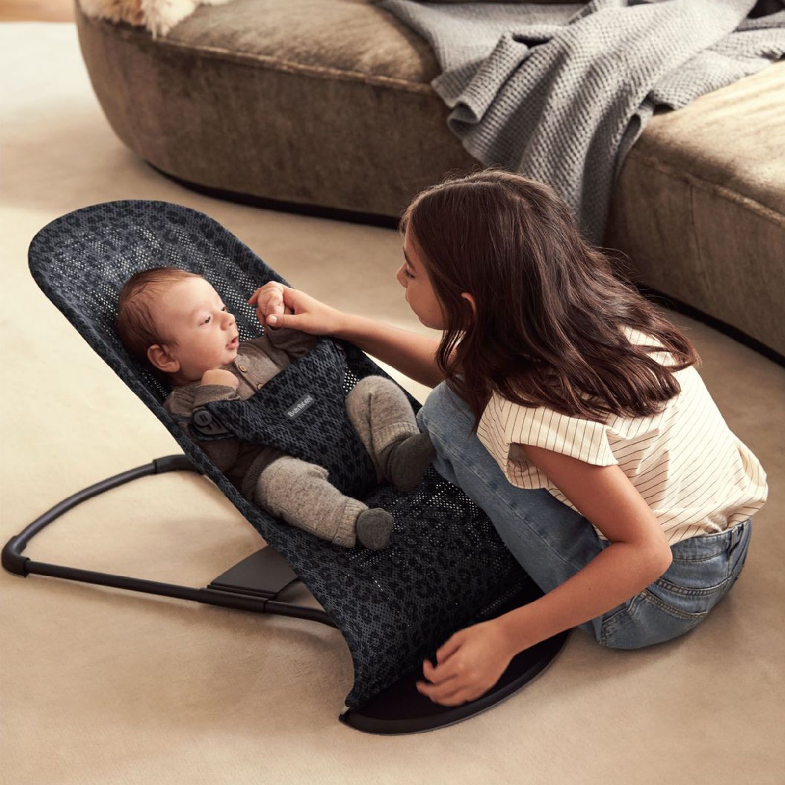 Шезлонг BABYBJORN Bliss Mesh