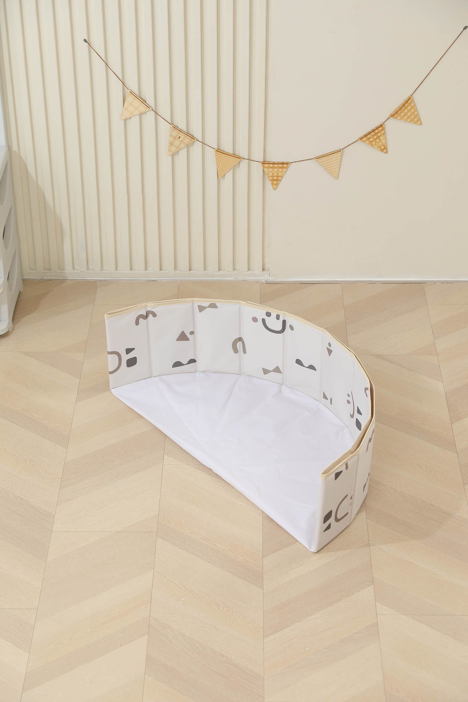 Бассейн сухой для шариков UNIX Kids Smile 100 см