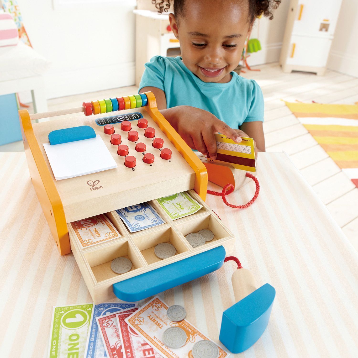Игровой набор Hape «Касса. Супермаркет» 35 предметов