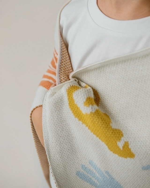 Плед детский 80х120 см LoomKnits Экрю Детские рисунки
