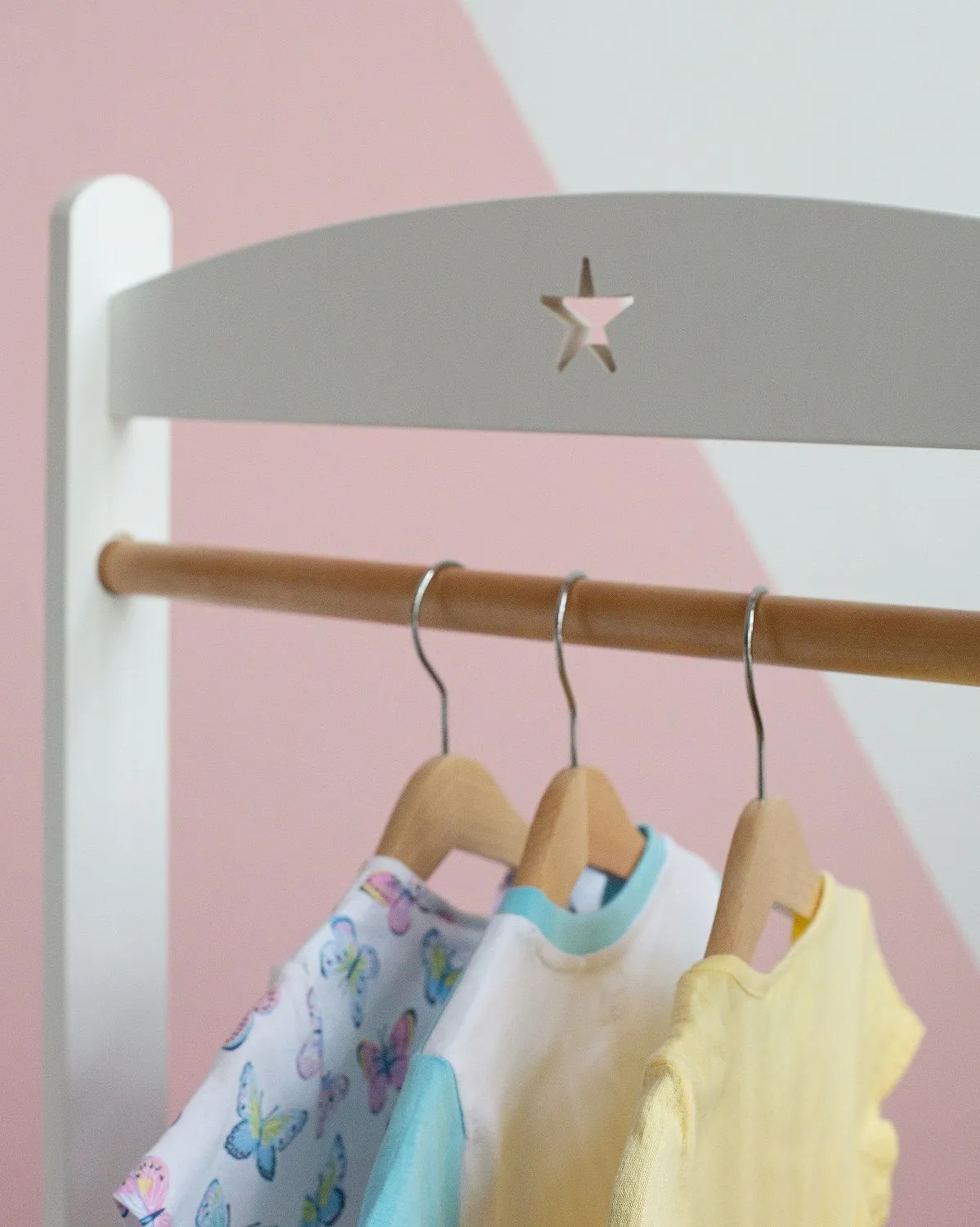 Вешалка детская  ANTEMI для одежды напольная белый/дерево Витрина