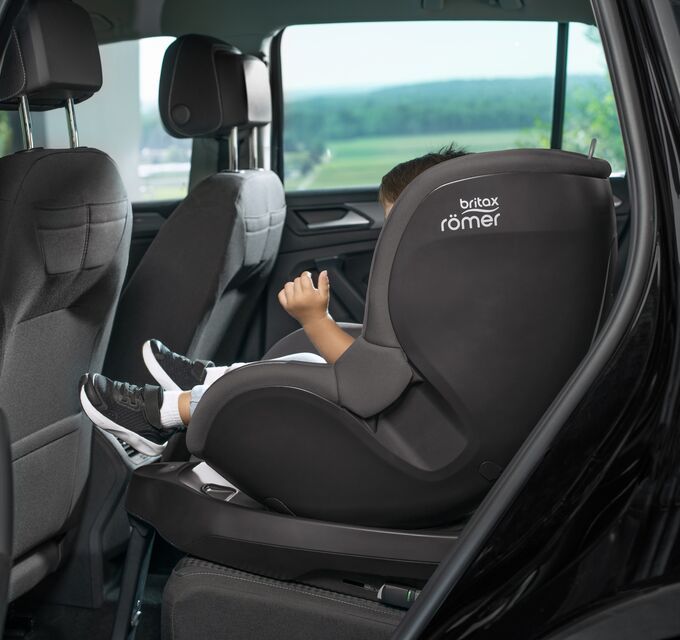 Автокресло 0+/1 Britax Roemer Dualfix Plus + вкладыш для комфорта