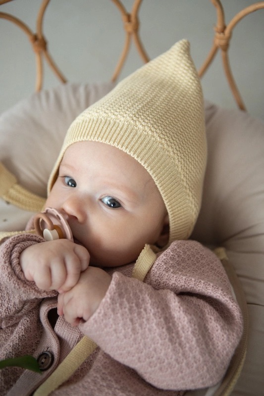Шапка детская LoomKnits Elf Светло-желтый