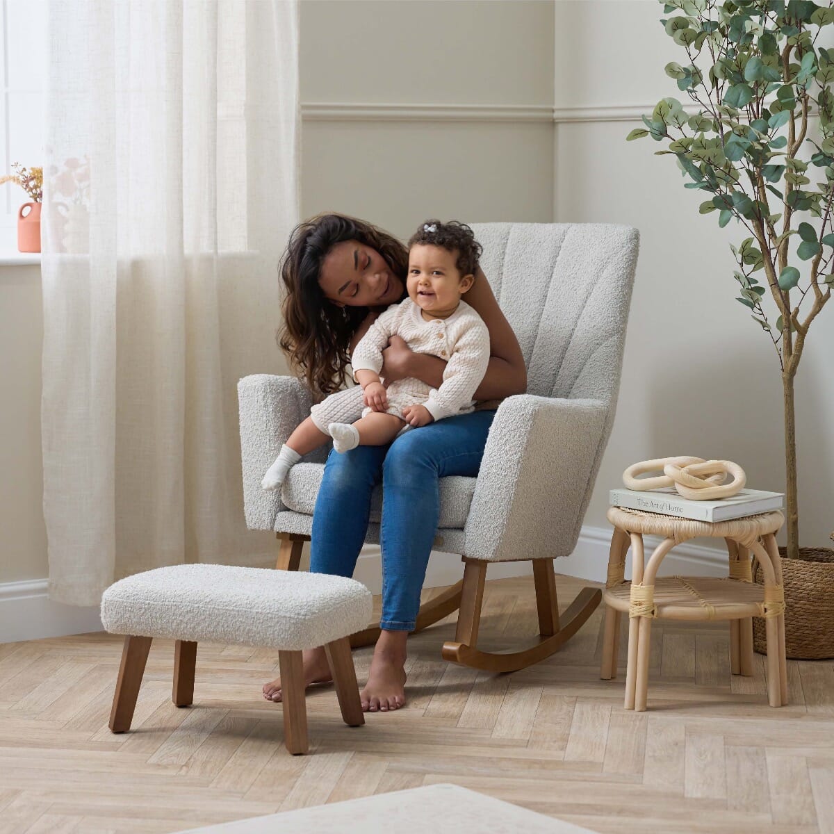 Кресло-качалка Tutti Bambini Jonah Luxe с пуфом для ног