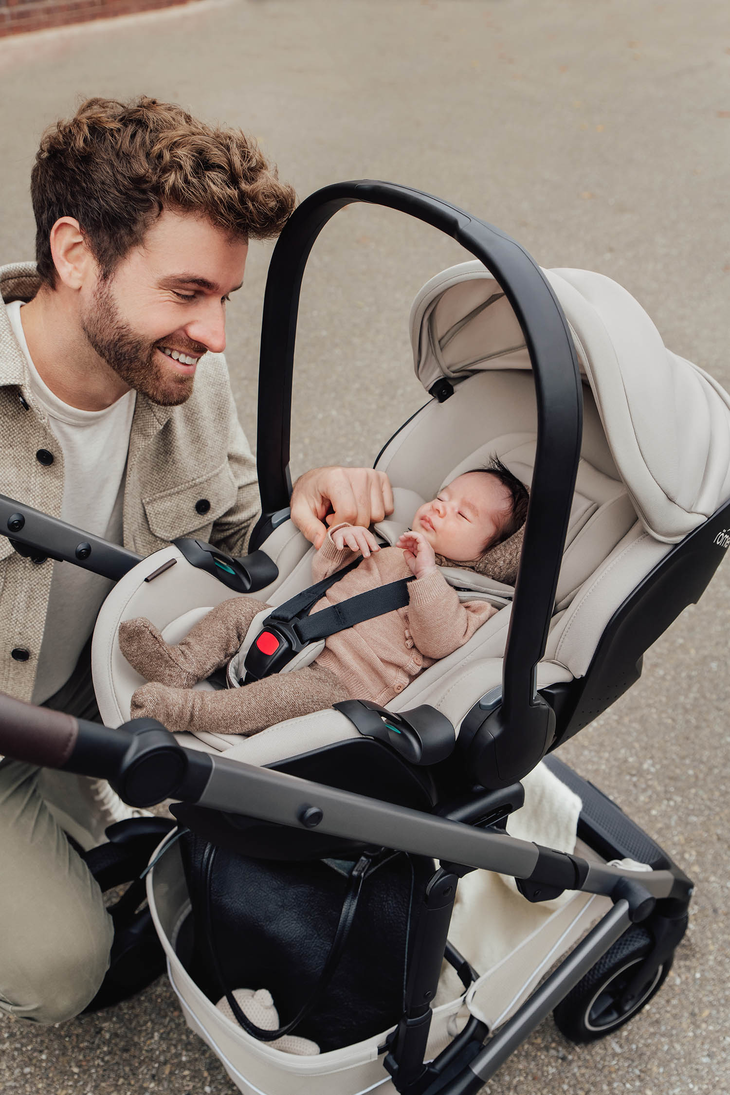 Автокресло 0+ Britax Roemer Baby-Safe Pro