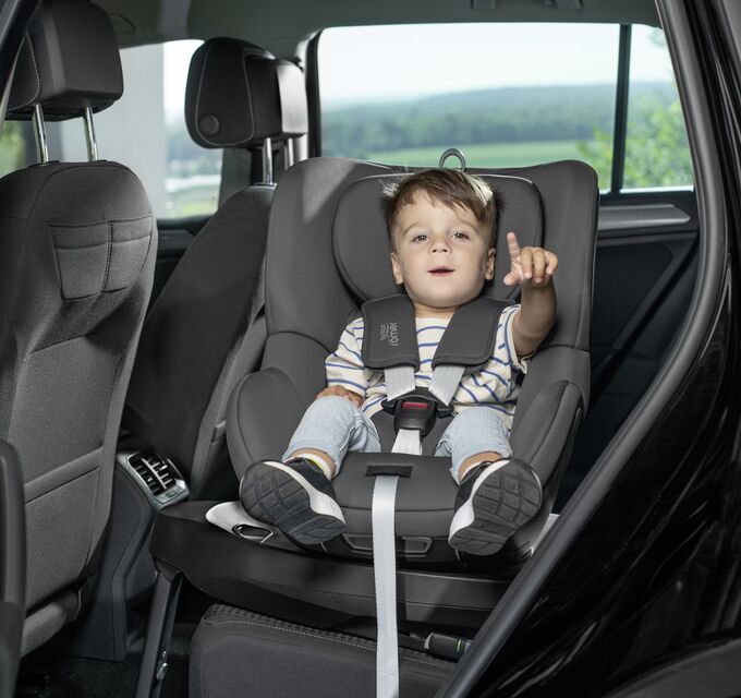 Автокресло 0+/1 Britax Roemer Dualfix Plus + вкладыш для комфорта