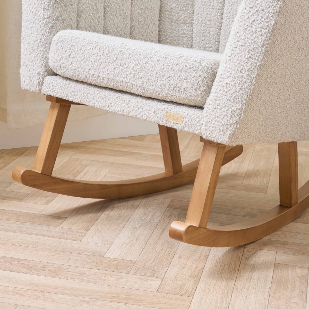 Кресло-качалка Tutti Bambini Jonah Luxe с пуфом для ног