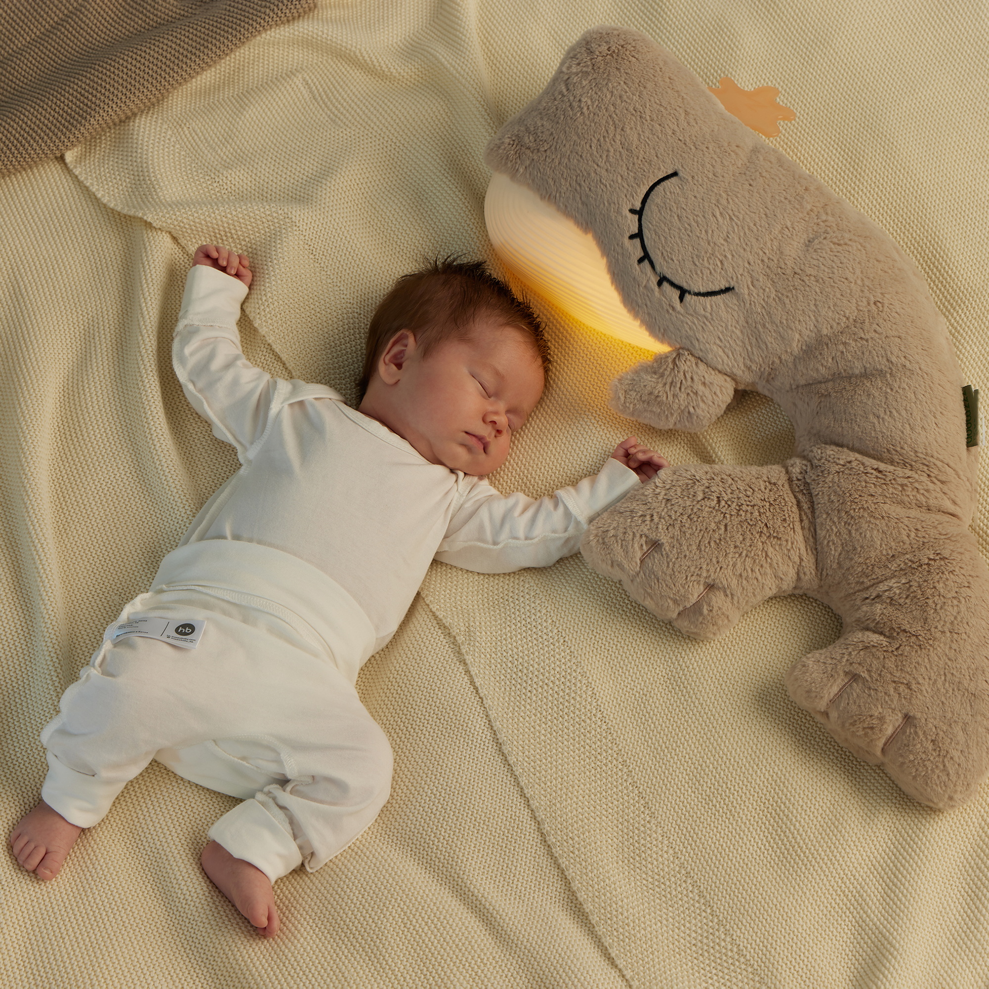 Игрушка Happy Baby мягкая для засыпания WALLY THE WHALE «УОЛЛИ ЗЕ УЭЙЛ» beige 331952