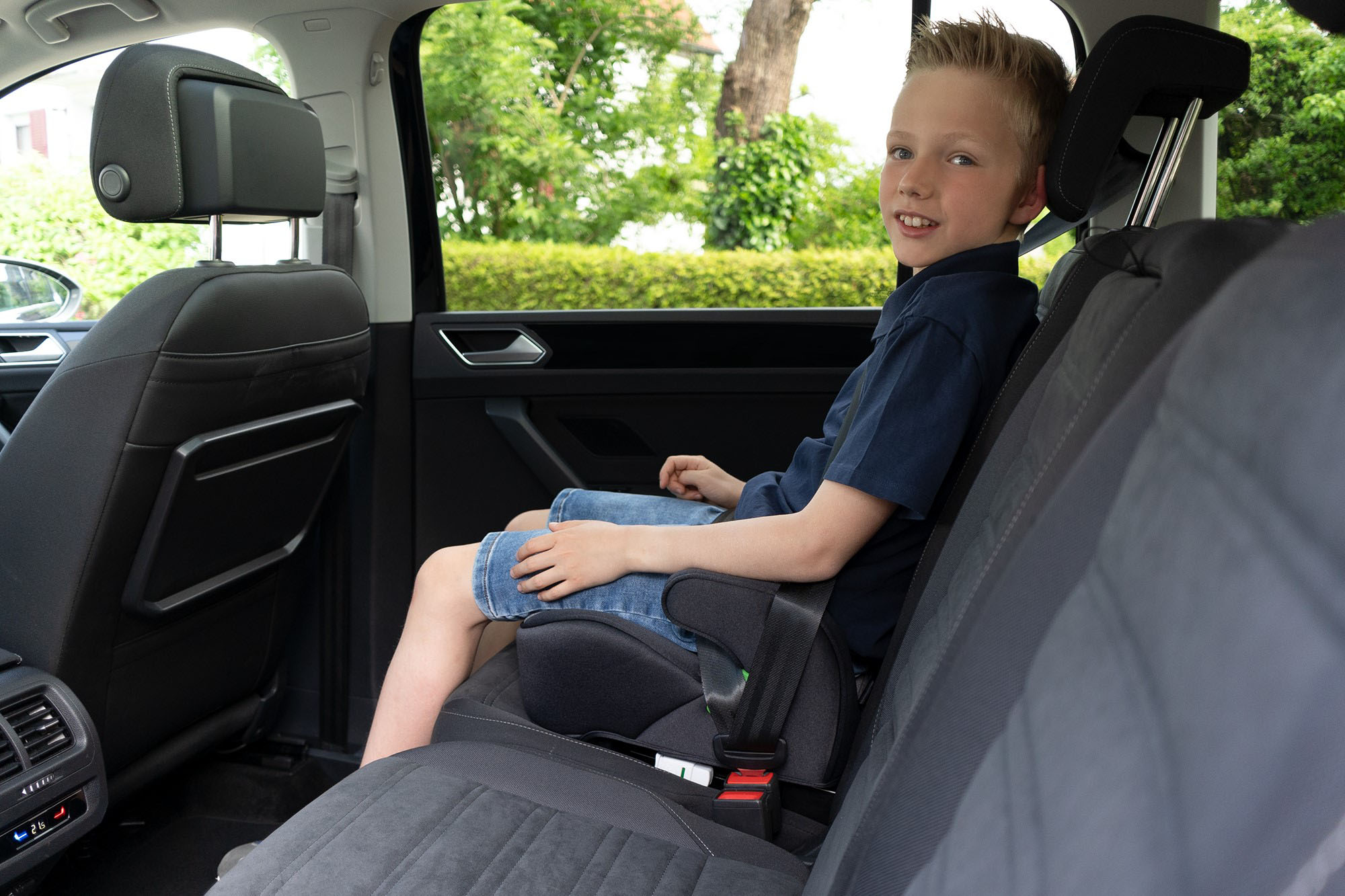 Бустер Osann LUX ISOFIX