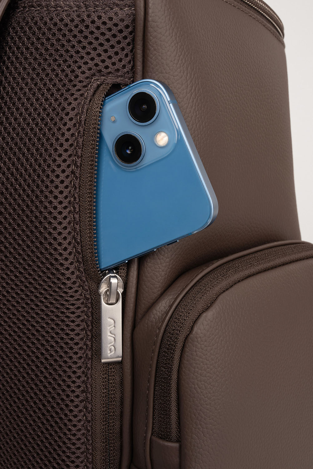 Cумка Nuna ESSENTIAL BMW