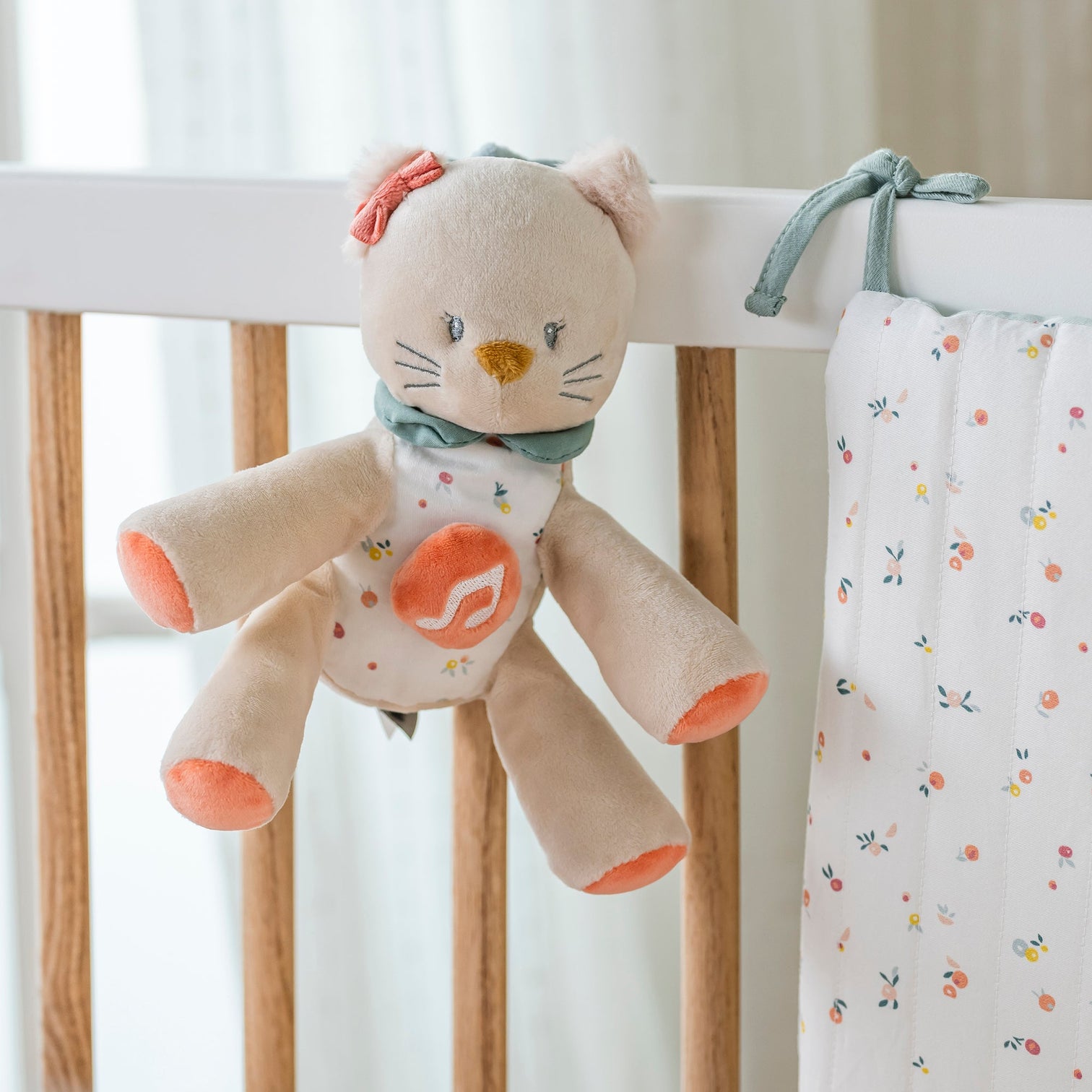 Игрушка мягкая Nattou Musical Soft toy MINI MILA ZOË LANA Кот музыкальная 266079