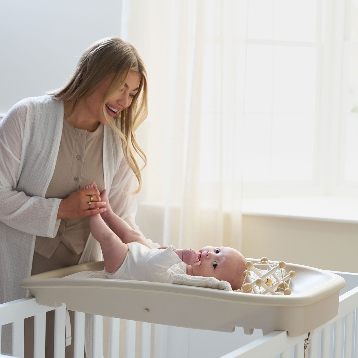 Пеленальная доска Tutti Bambini Cushi на жестком основании