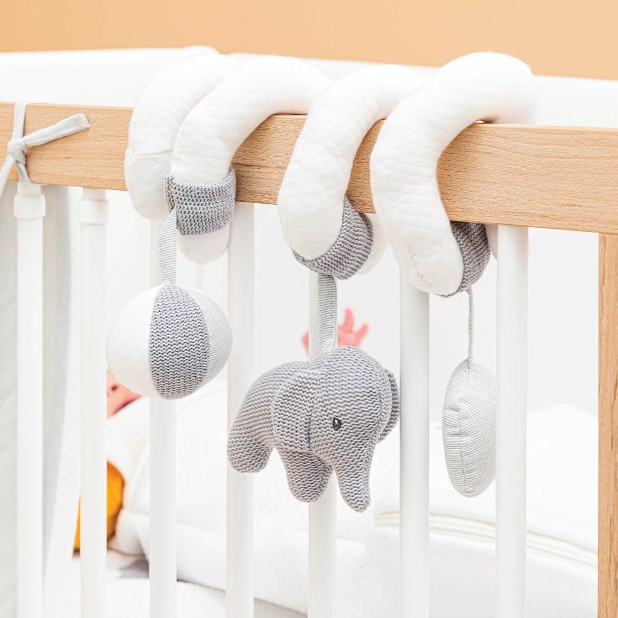 Игрушка мягкая Nattou Toy spiral Tembo Слоник 929127