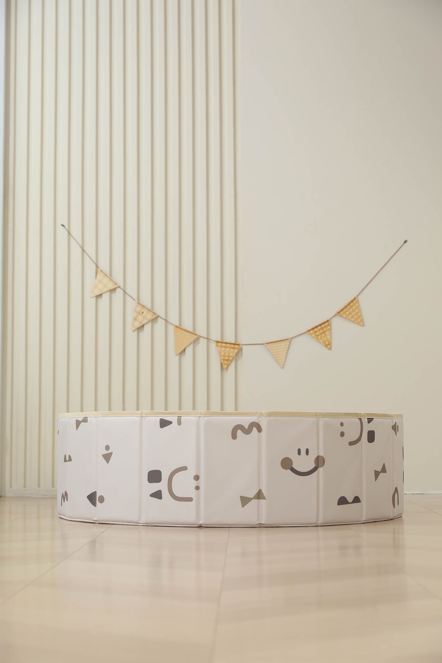 Бассейн сухой для шариков UNIX Kids Smile 100 см