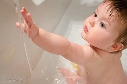 Пальчиковая гимнастика для малыша с водой