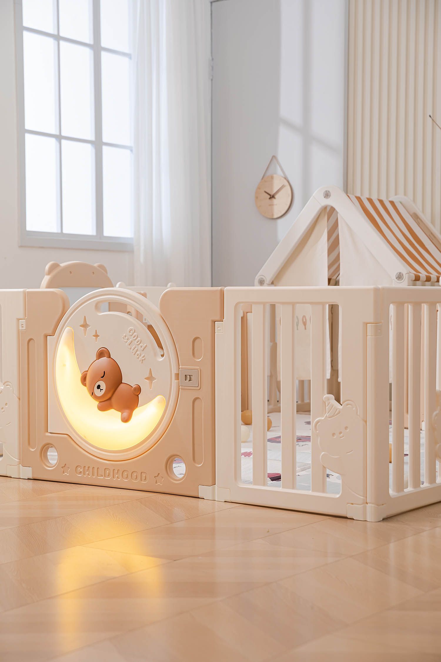 Манеж UNIX Kids DeLuxe House&Storage Camel 180x200см с игровым домиком, баскетбольной стойкой, доской для рисования, качелями + место для хранения игрушек PPLXSWHS200WC
