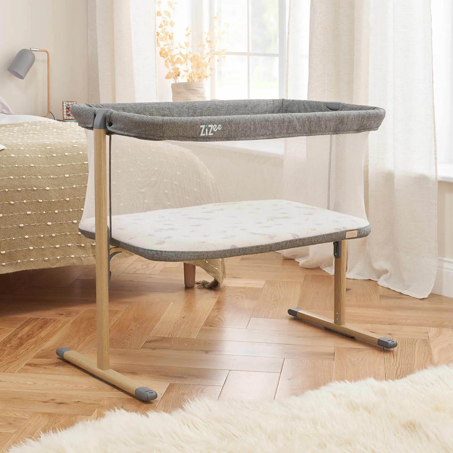 Колыбель Tutti Bambini ZiZee с колесами Витрина