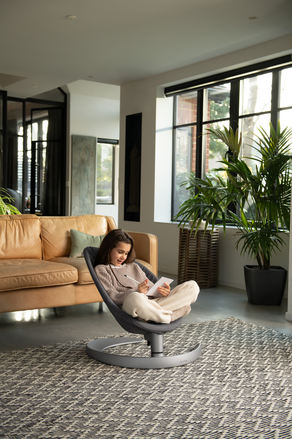 Шезлонг Nuna LEAF GROW