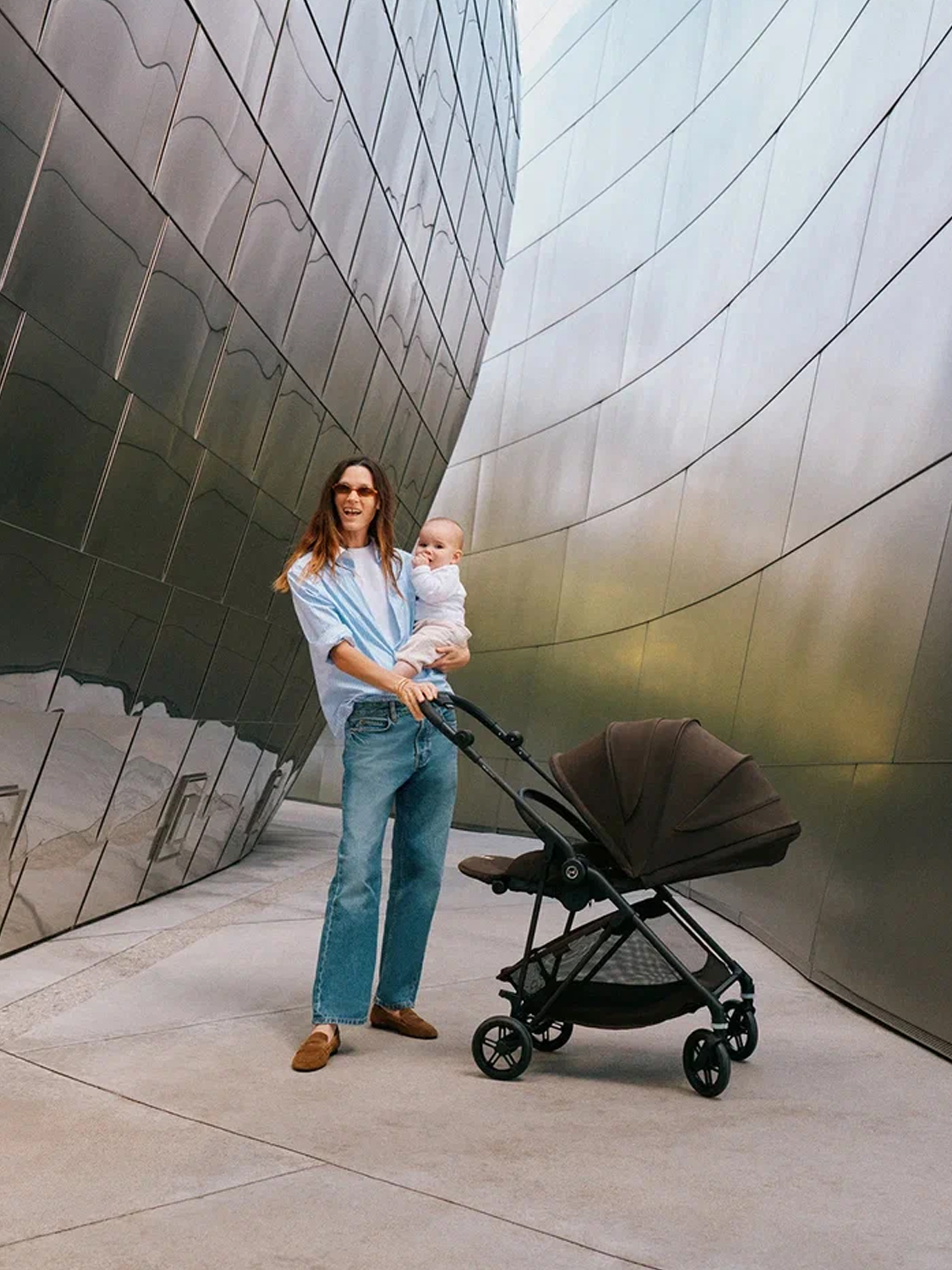 Коляска прогулочная Cybex Melio с дождевиком и бампером