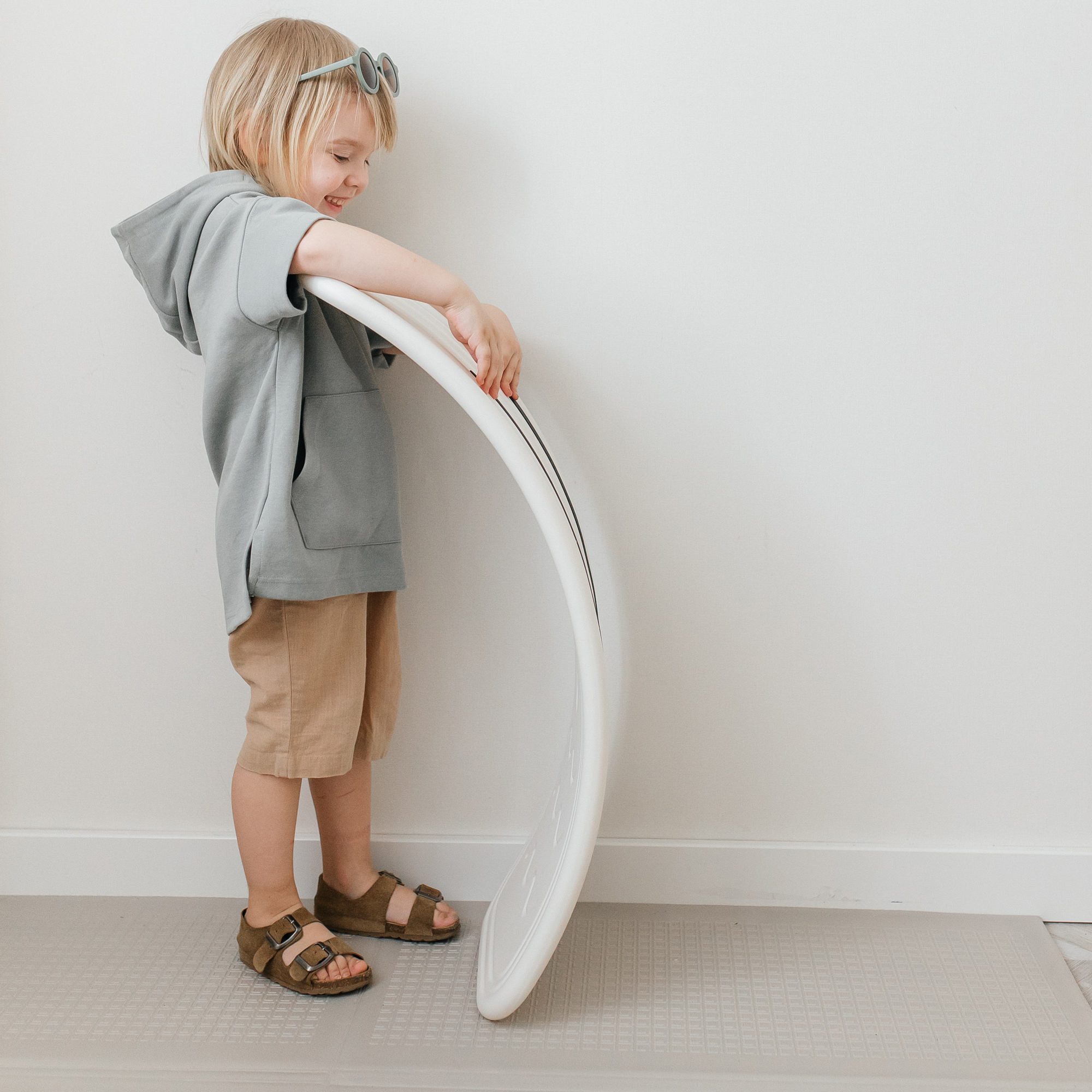 Комплект UNIX Kids: Горка Music Grey PPSL132GRY + Подарок Балансборд белый PPBB90W