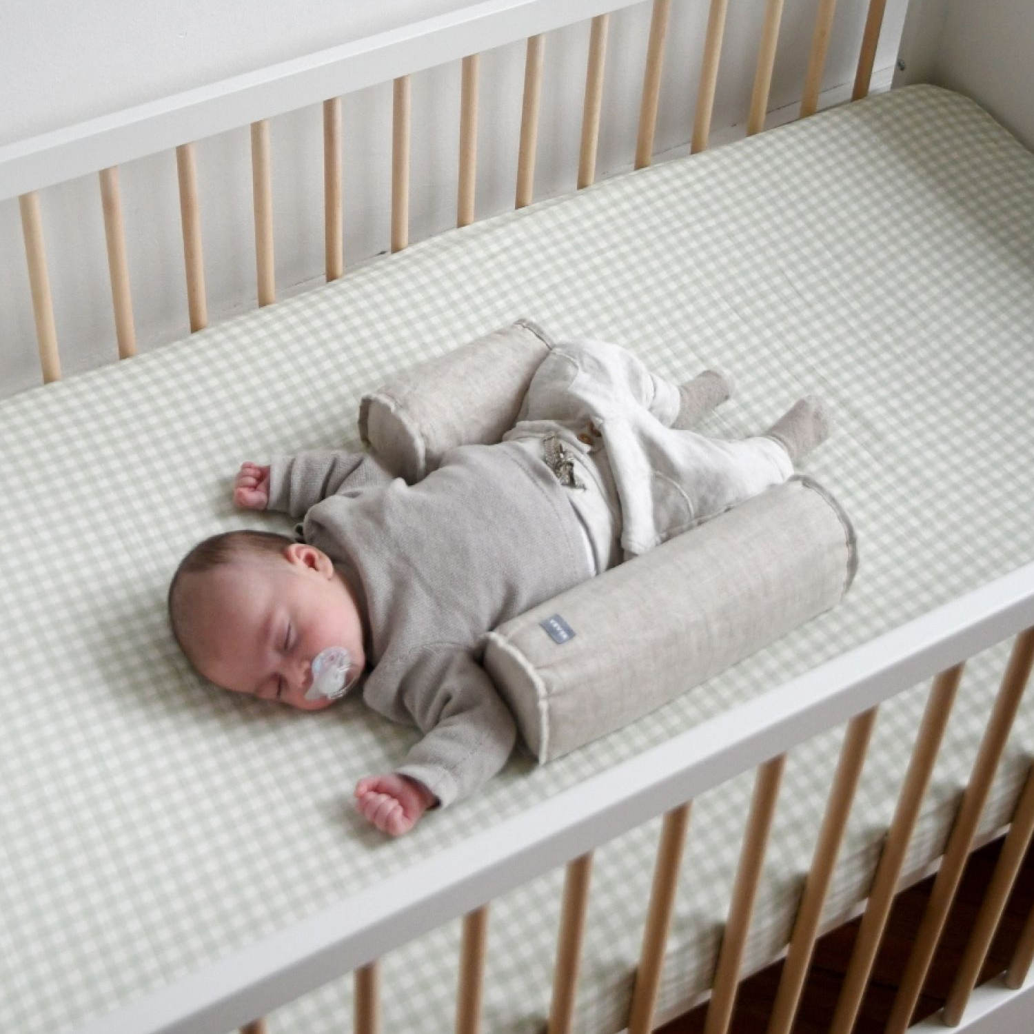 Позиционер-подушка Beaba для сна BEBECAL