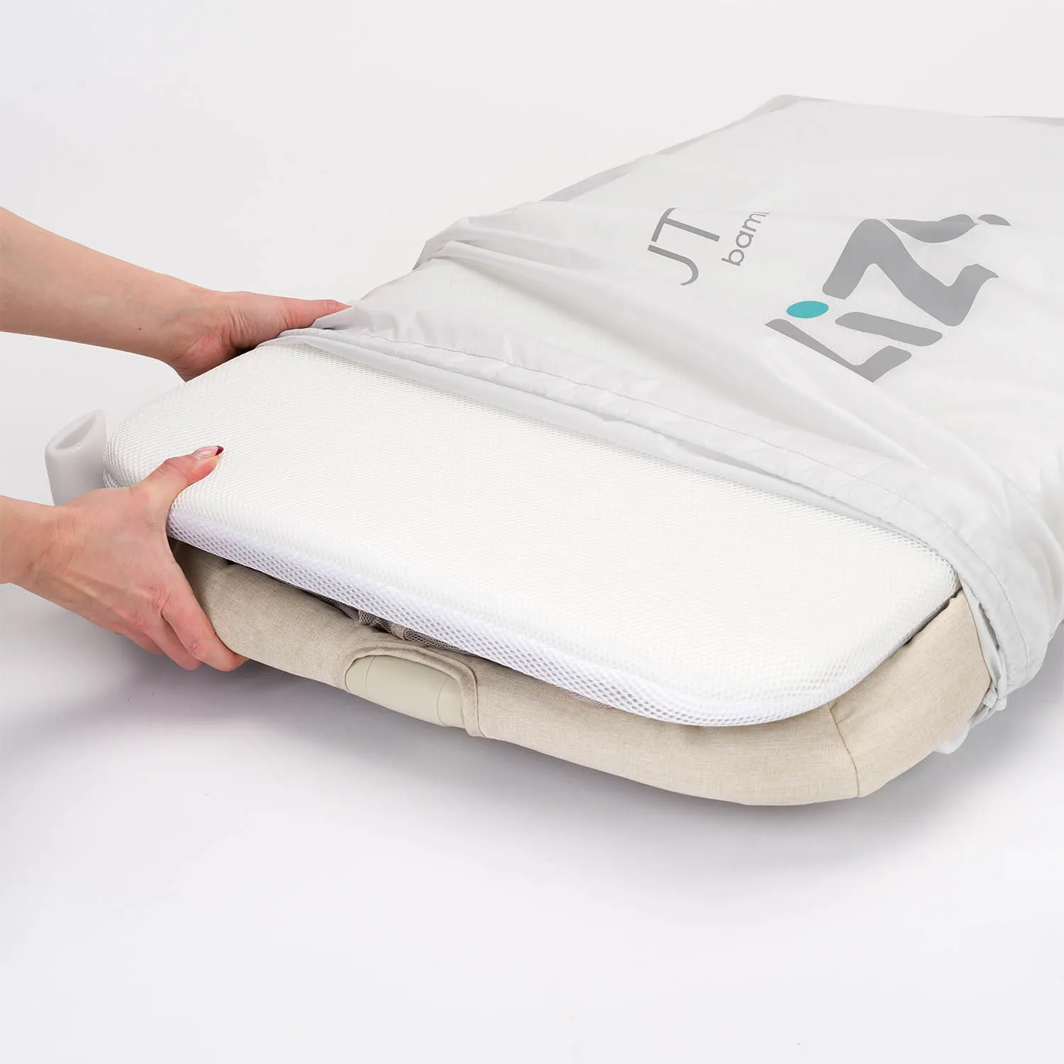 Колыбель Tutti Bambini ZiZee с колесами Витрина