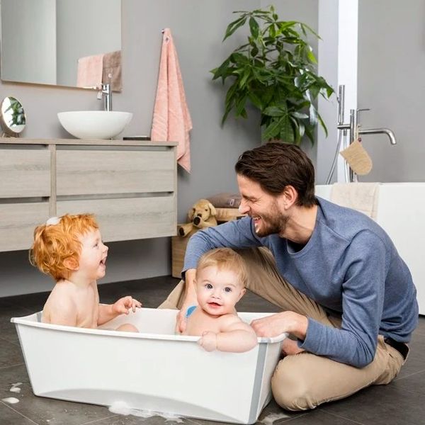 Детские ванночки Stokke и аксессуары к ним - правильный выбор для купания малыша