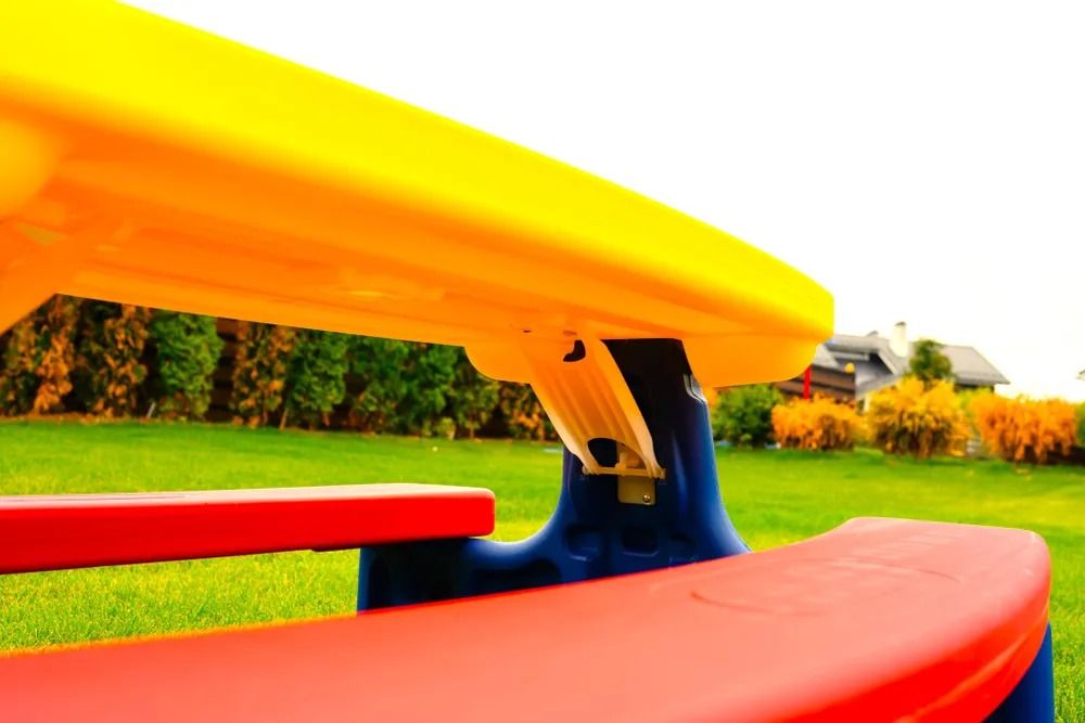 Стол садовый с лавочками UNIX Kids Garden Yellow PTGARDTB100