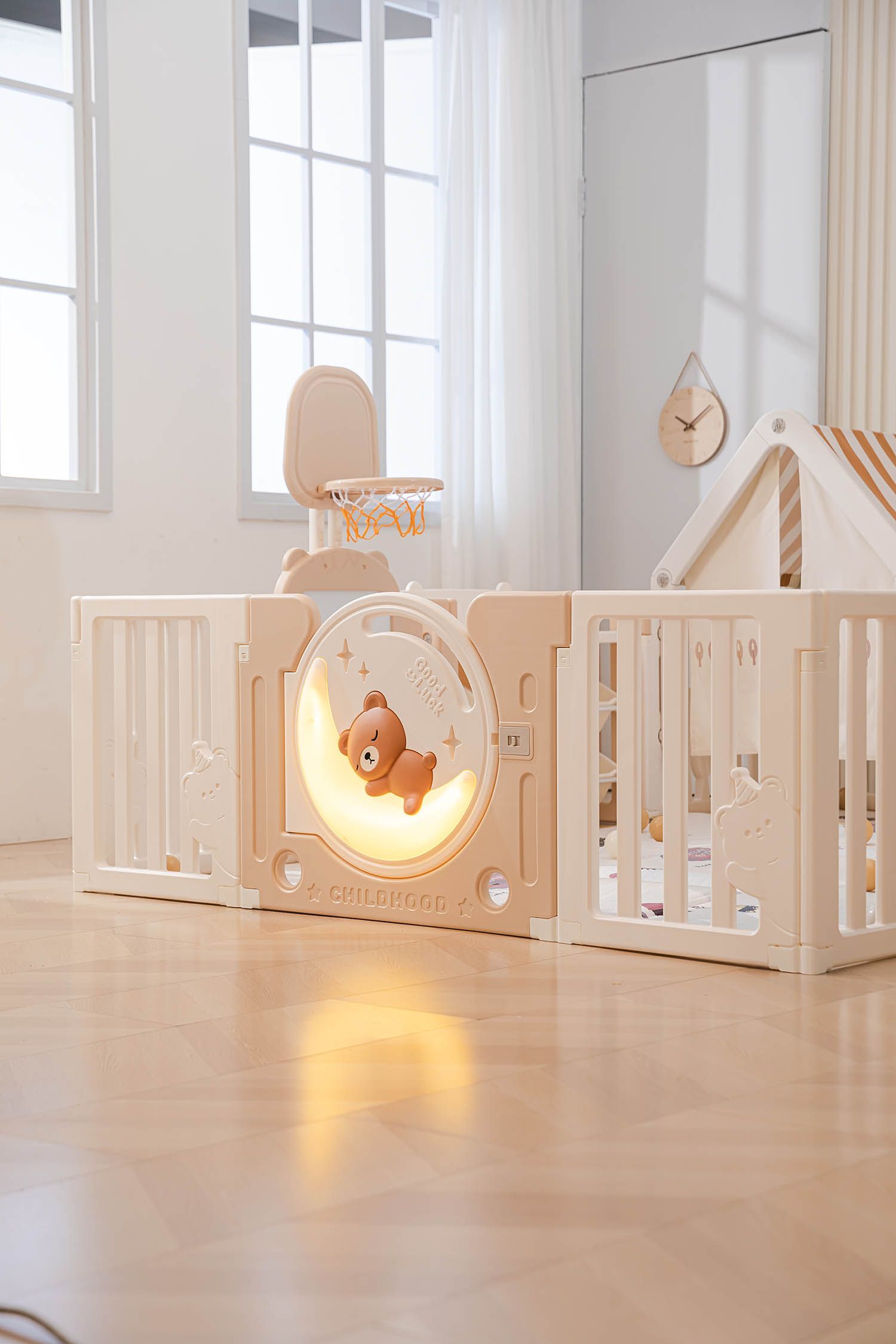 Манеж UNIX Kids DeLuxe House&Storage Camel 180x200см с игровым домиком, баскетбольной стойкой, доской для рисования, качелями + место для хранения игрушек PPLXSWHS200WC
