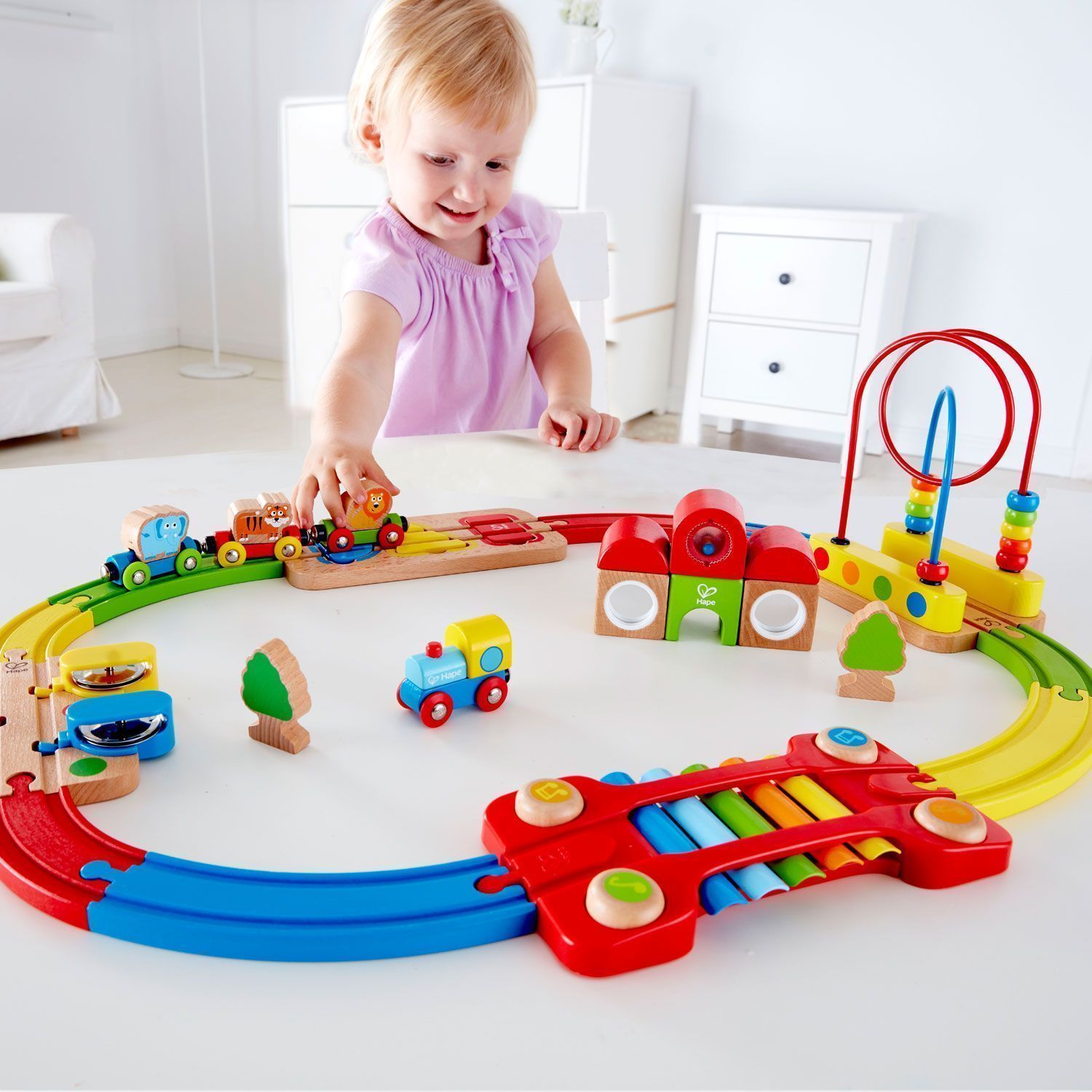 Музыкальная железная дорога Hape «Радужная головоломка»