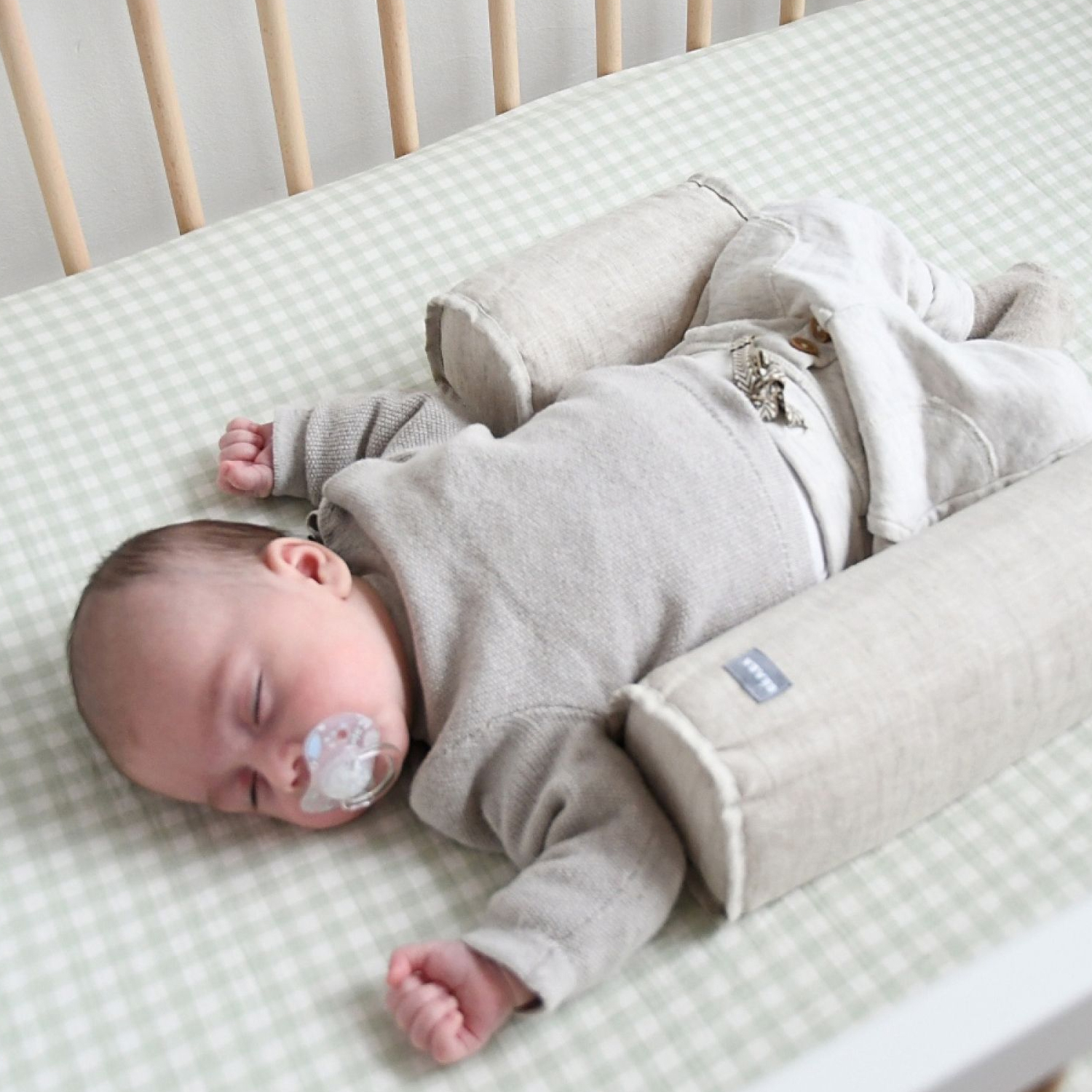 Позиционер-подушка Beaba для сна BEBECAL