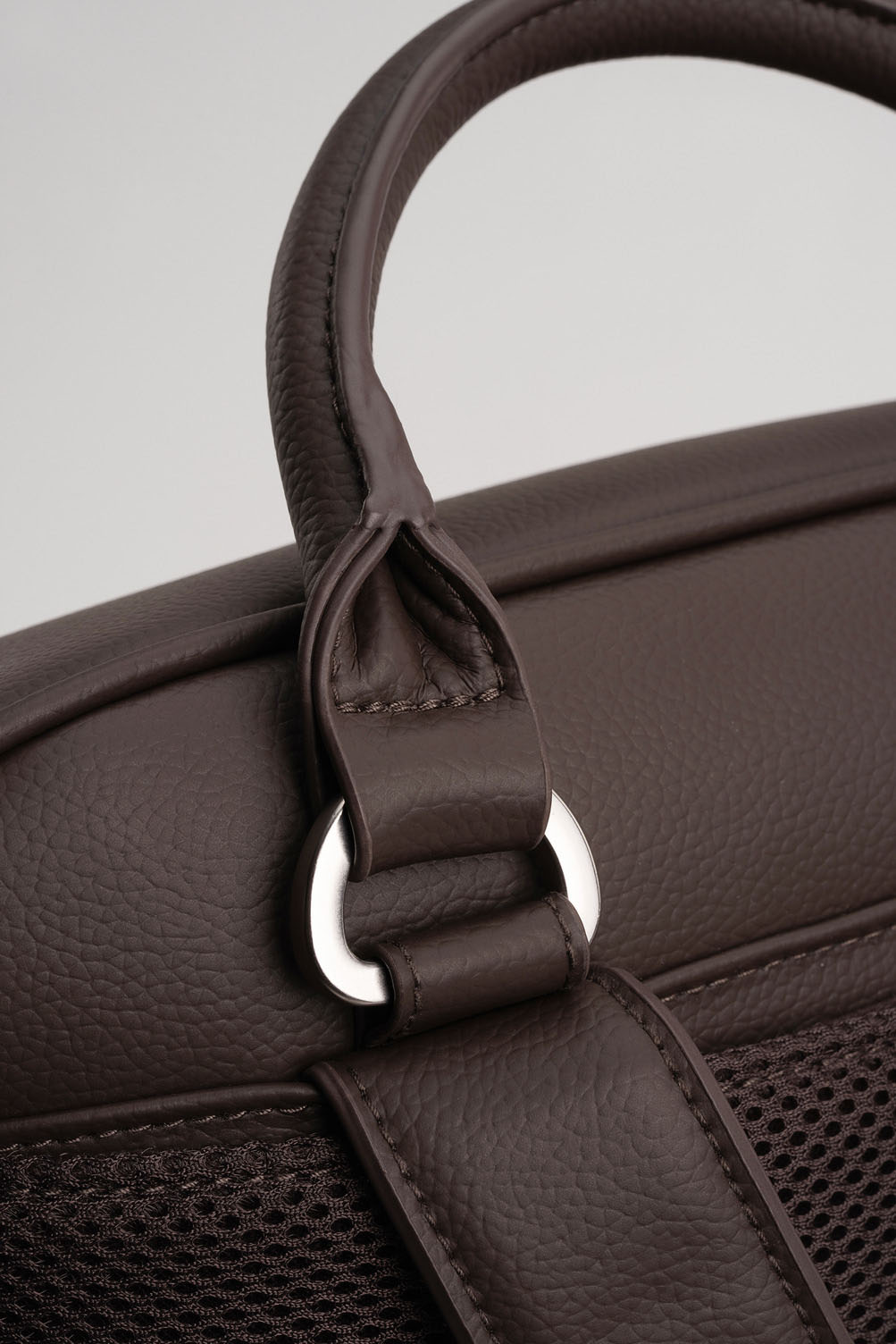 Cумка Nuna ESSENTIAL BMW